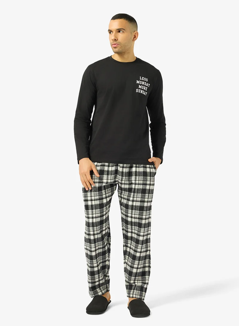 Seventy Five  Regular fit tee and Pant set for Men | Best Price UAE